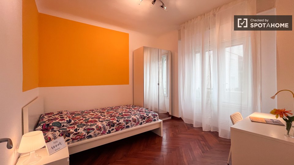 Immagine 2 di Camera condivisa in affitto  in P.za XXV Aprile a Milano