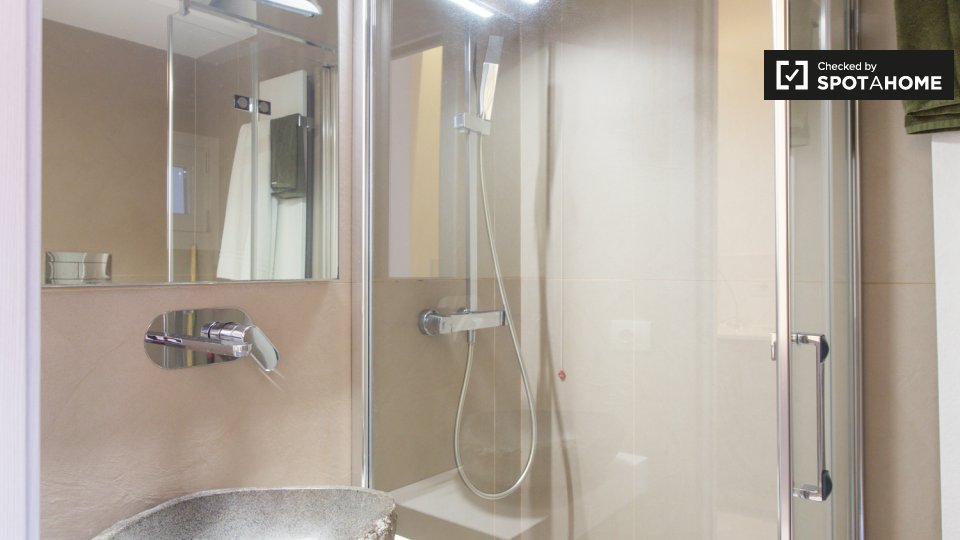 Immagine 6 di Ufficio in affitto  in Corso Como a Milano