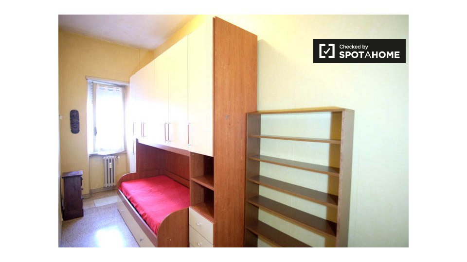 Immagine 5 di Camera condivisa in affitto  in Piazza San Giovanni Bosco a Roma