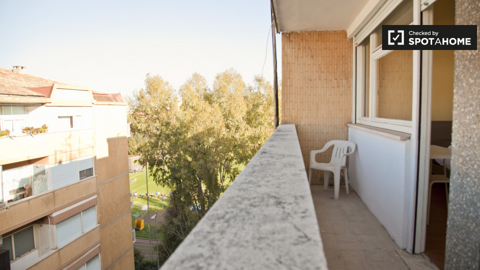 Immagine 5 di Camera condivisa in affitto  in Via Salvatore Pincherle a Roma