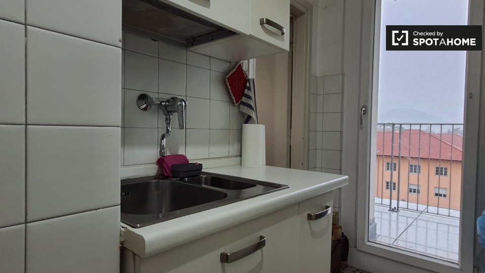 Immagine 8 di Camera condivisa in affitto  in Via Fratelli Perini a Trento