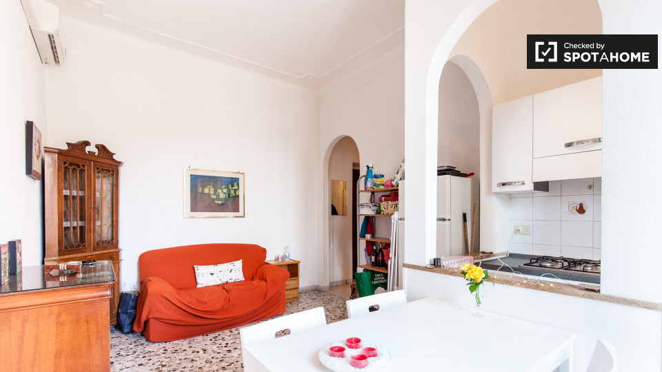 Immagine 7 di Camera condivisa in affitto  in Via Ostiense a Roma