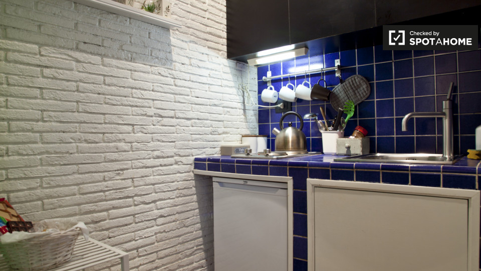 Immagine 7 di Ufficio in affitto  in Via La Spezia a Roma