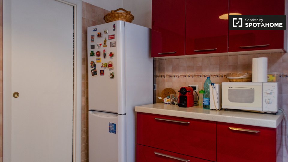 Immagine 15 di Camera condivisa in affitto  in Via Francesco De Vico, 00142 Roma RM, Italy a Roma