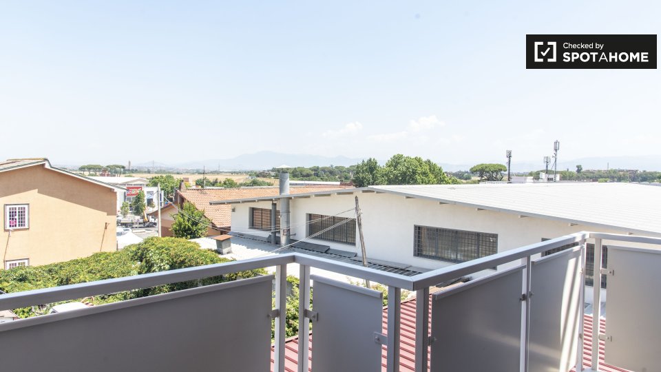 Immagine 9 di Ufficio in affitto  in Via Prenestina a Roma