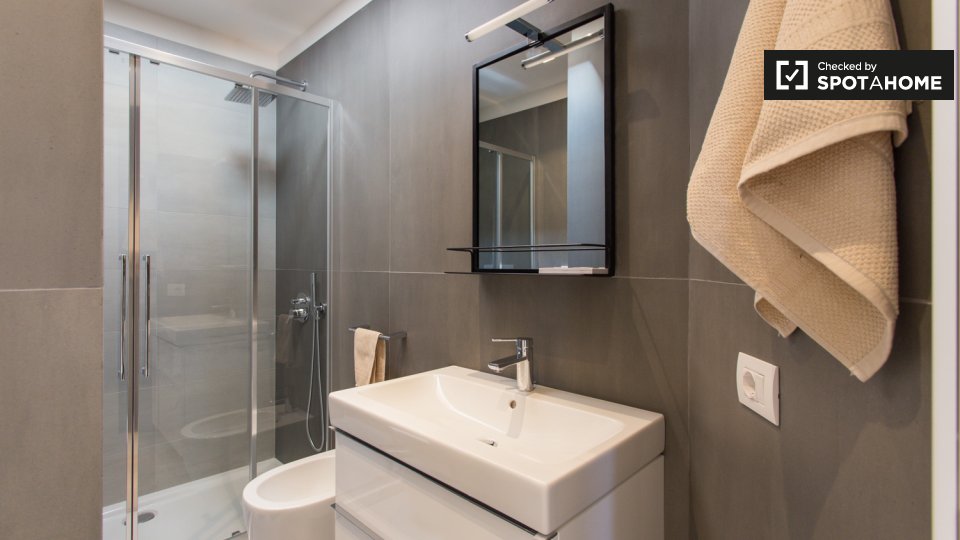 Immagine 15 di Camera condivisa in affitto  in Viale Bligny a Milano