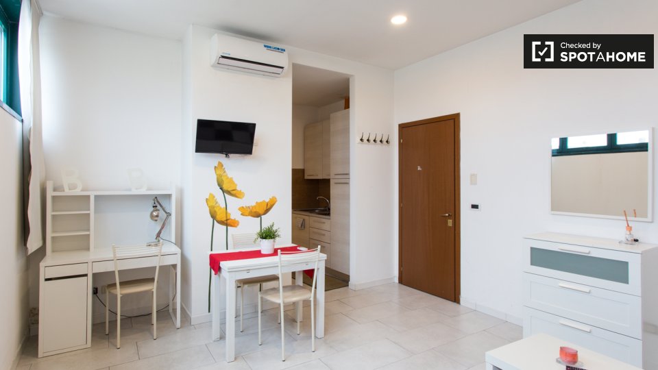 Immagine 4 di Ufficio in affitto  in Via Privata Carlo Montanari a Milano