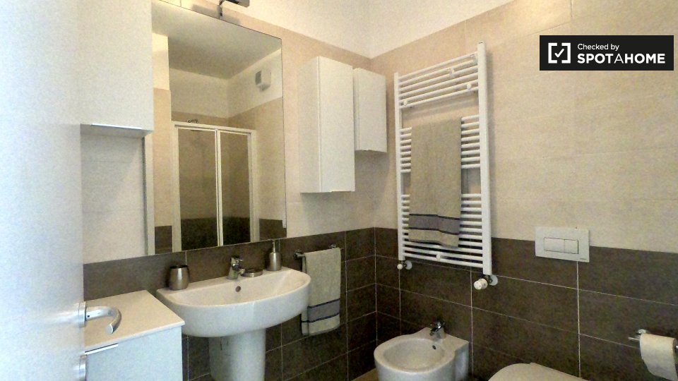 Immagine 16 di Appartamento in affitto  in Via Varesina, 20156 Milano MI, Italy a Milano