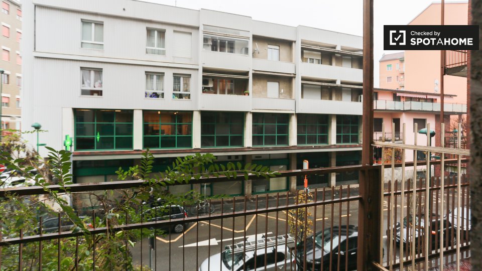 Immagine 15 di Camera condivisa in affitto  in Via Umberto Fogagnolo a Sesto San Giovanni