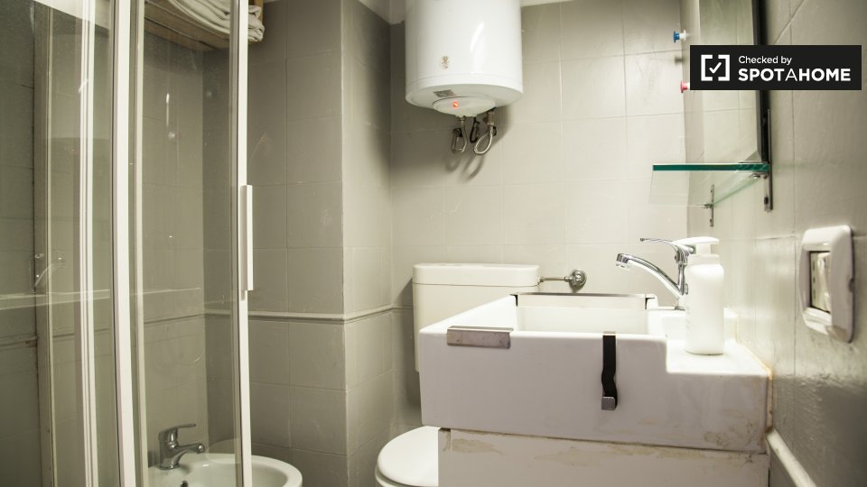 Immagine 10 di Appartamento in affitto  in Via di Vigna Pozzi a Roma