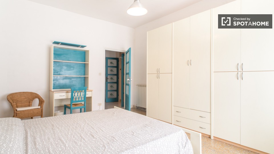 Immagine 14 di Camera condivisa in affitto  in Via delle Cave a Roma