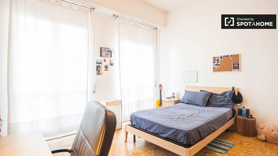 Immagine 15 di Camera condivisa in affitto  in Piazza San Giovanni Bosco a Roma