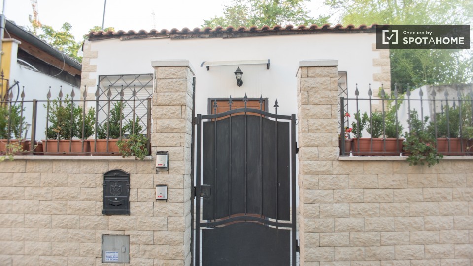 Immagine 8 di Ufficio in affitto  in Via dei Cereali a Roma