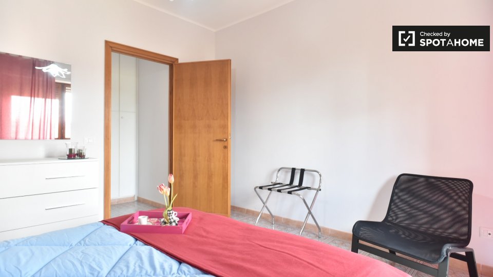 Immagine 9 di Appartamento in affitto  in Via Alessio Baldovinetti, 00142 Roma RM, Italy a Roma