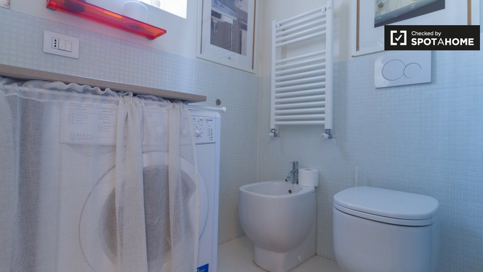 Immagine 15 di Ufficio in affitto  in Via della Rocca a Torino