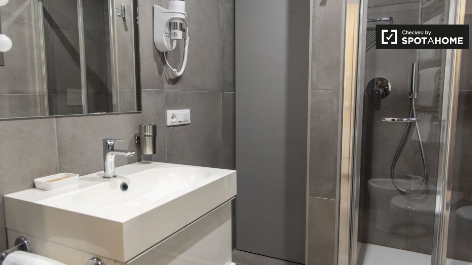 Immagine 3 di Ufficio in affitto  in Via Prenestina a Roma