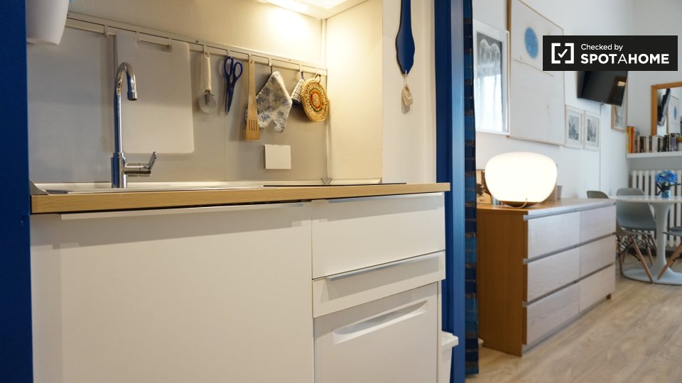 Immagine 13 di Ufficio in affitto  in Piazza dell'Assunta a Milano