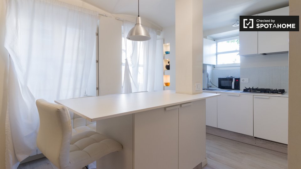 Immagine 3 di Ufficio in affitto  in Via della Rocca a Torino