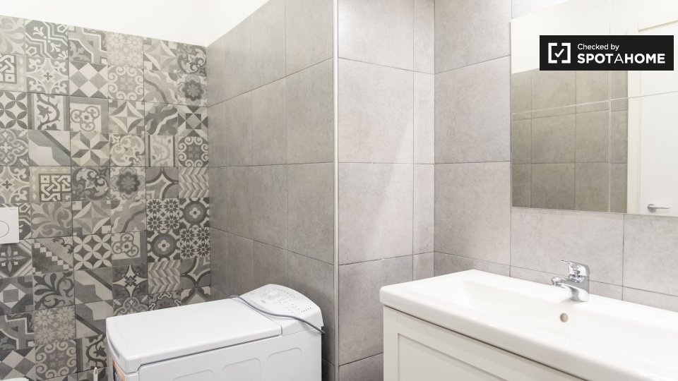 Immagine 8 di Ufficio in affitto  in Via Napoleone III a Roma