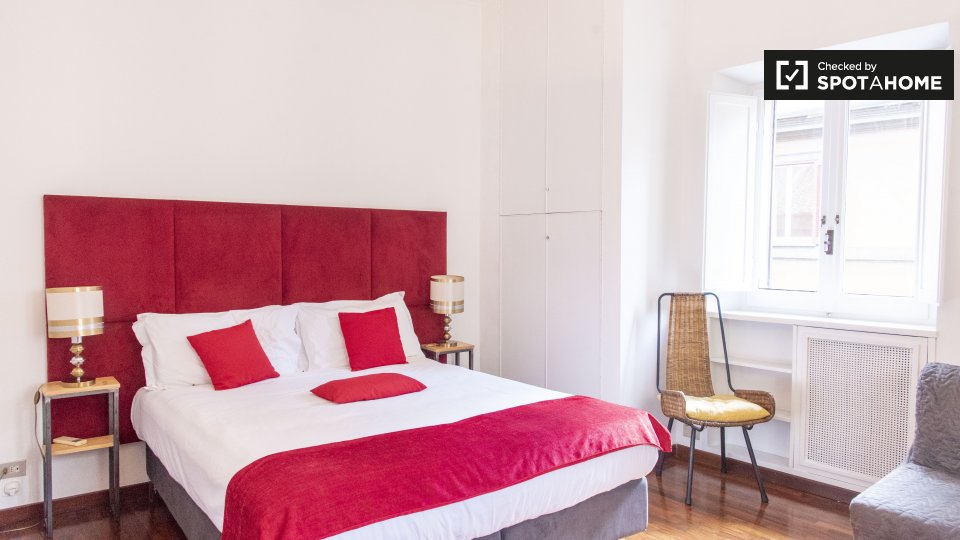 Immagine 17 di Appartamento in affitto  in Via del Pavone a Roma