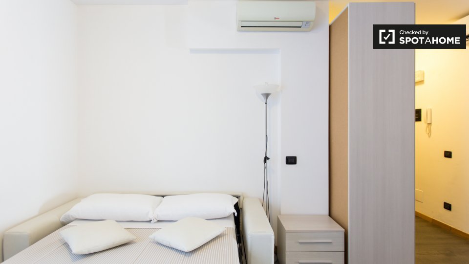 Immagine 3 di Ufficio in affitto  in Via Privata Leonardo Bruni, 20158 Milano MI, Italy a Milano