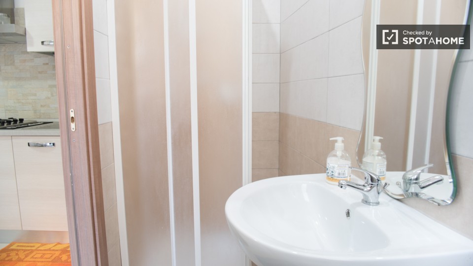 Immagine 6 di Ufficio in affitto  in Via dei Cereali a Roma