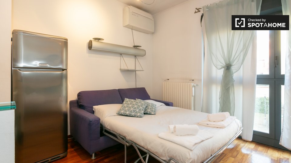 Immagine 3 di Ufficio in affitto  in Corso S. Gottardo a Milano