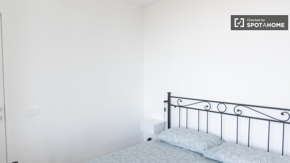 Immagine 8 di Appartamento in affitto  in Via Pietro Maffi a Roma