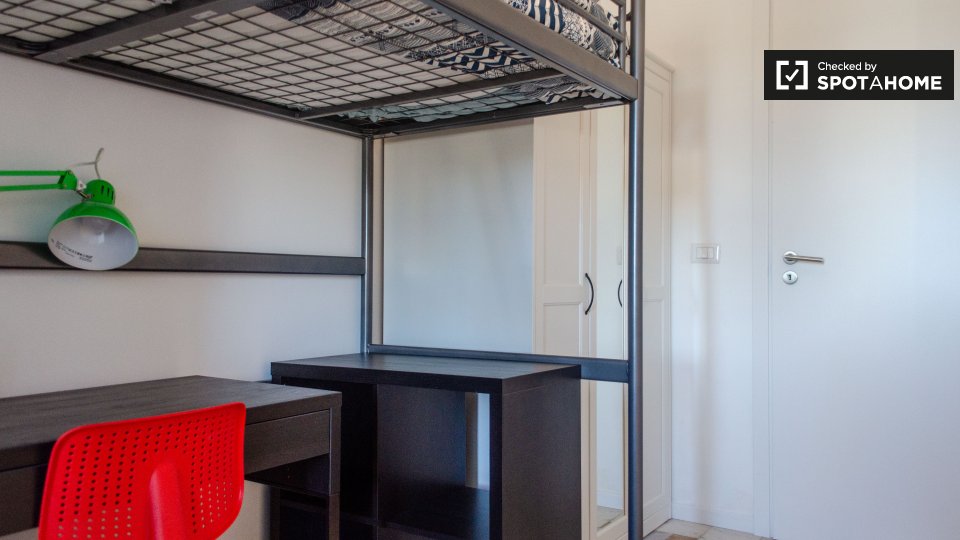 Immagine 3 di Camera condivisa in affitto  in Circonvallazione Nomentana a Roma