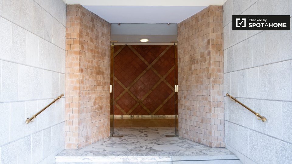 Immagine 16 di Ufficio in affitto  in Via Capitan Bavastro, 00154 Roma RM, Italy a Roma