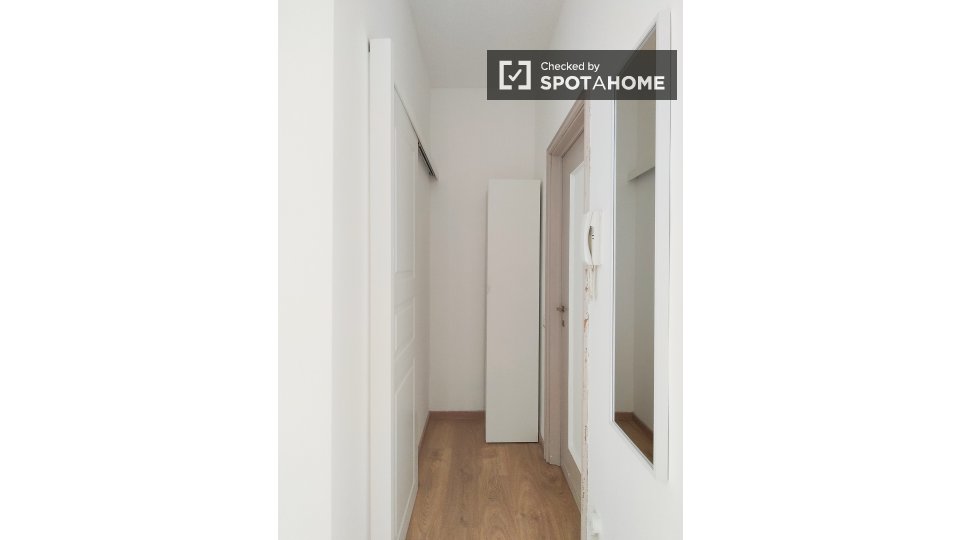 Immagine 17 di Camera condivisa in affitto  in Via Donatello a Milano