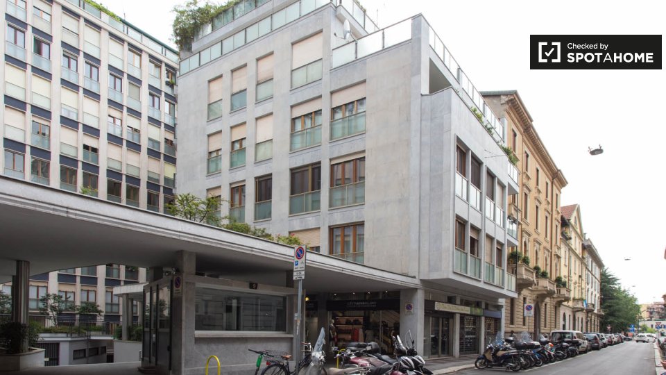 Immagine 14 di Appartamento in affitto  in Via Giuseppe Parini a Milano