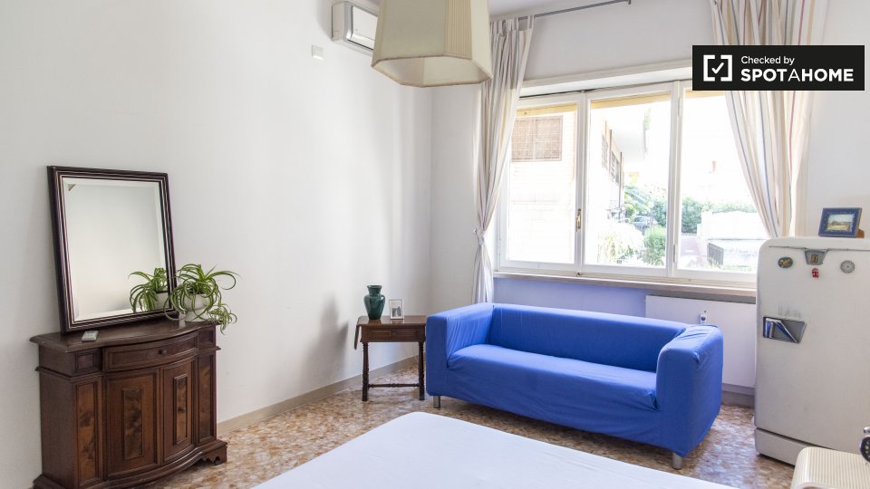 Immagine 15 di Appartamento in affitto  in Via della Balduina a Roma