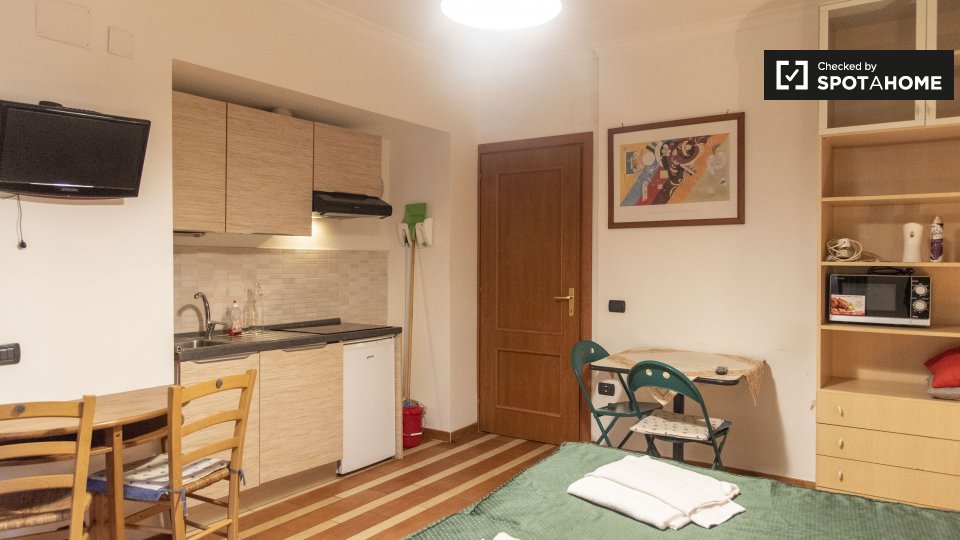 Immagine 15 di Ufficio in affitto  in Via Capitan Bavastro, 00154 Roma RM, Italy a Roma