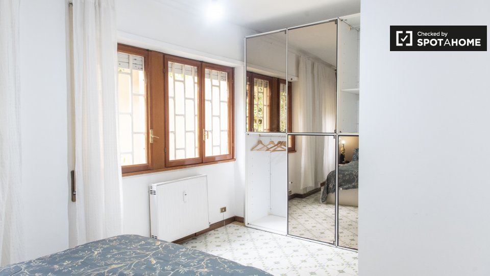 Immagine 6 di Appartamento in affitto  in Via Pieve di Cadore a Roma