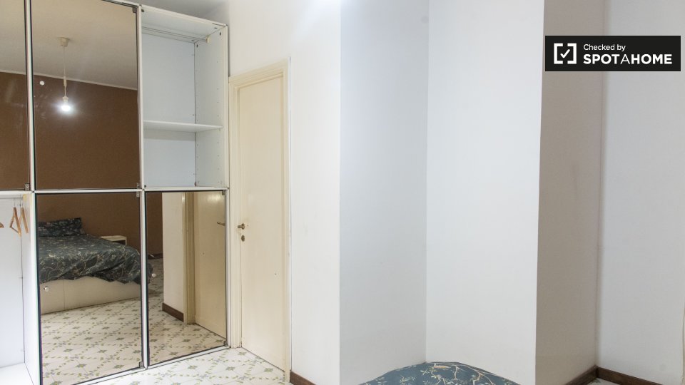 Immagine 9 di Appartamento in affitto  in Via Pieve di Cadore a Roma