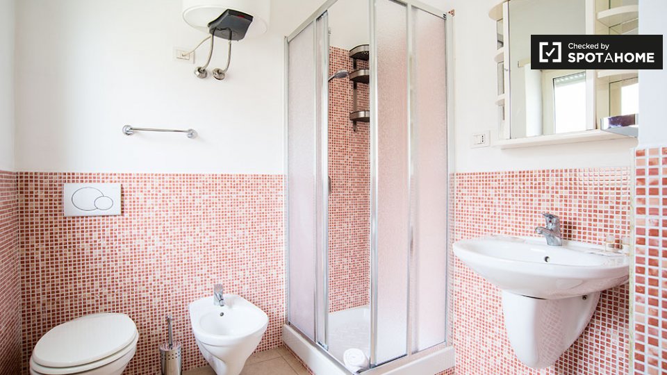 Immagine 6 di Ufficio in affitto  in Viale della Venezia Giulia a Roma