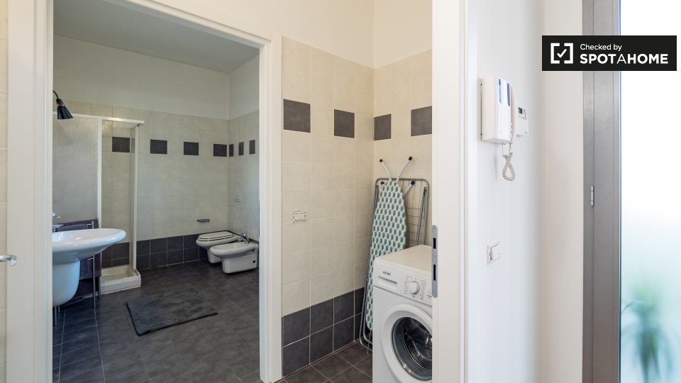 Immagine 14 di Ufficio in affitto  in Via Enrico Cosenz a Milano