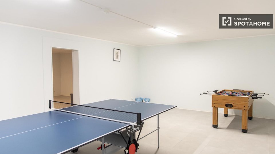 Immagine 11 di Camera condivisa in affitto  in Via di Carcaricola a Roma