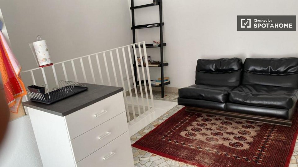 Immagine 1 di Appartamento in affitto  in Via Valleambrosia, Rozzano MI, Italy a Rozzano