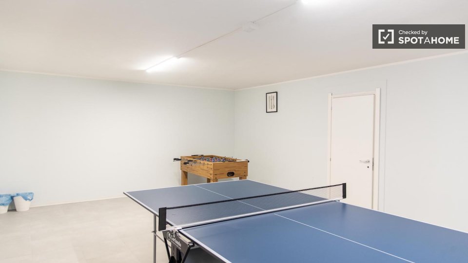 Immagine 10 di Camera condivisa in affitto  in Via di Carcaricola a Roma