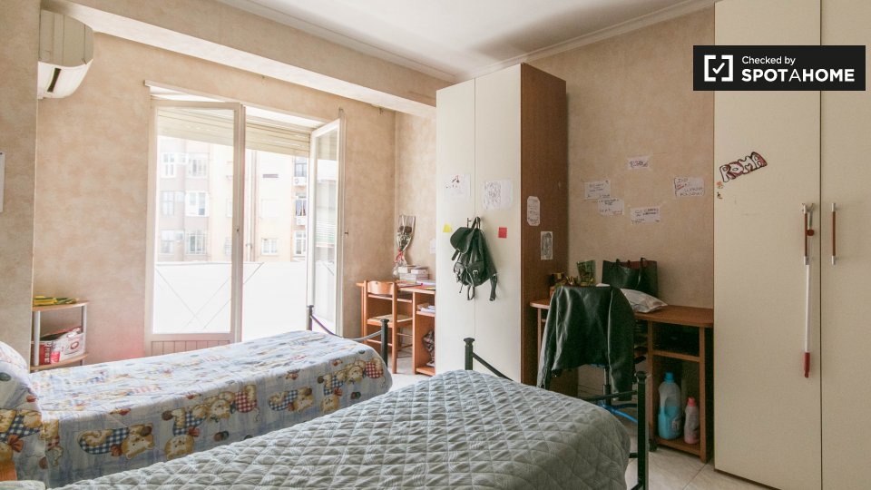 Immagine 17 di Camera condivisa in affitto  in Via delle Cave di Pietralata, 00157 Roma RM, Italy a Roma