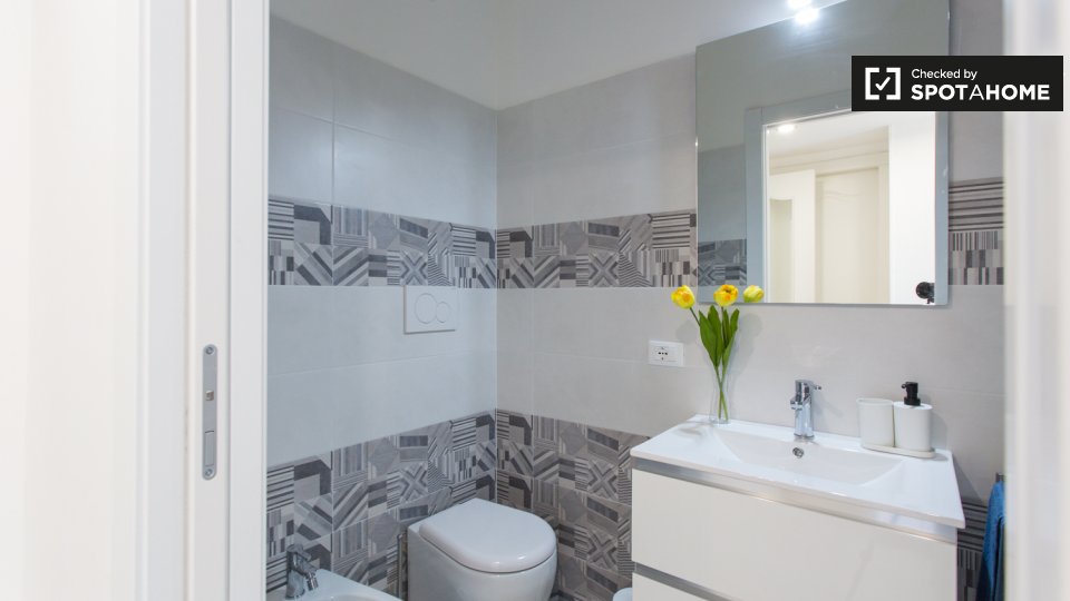 Immagine 13 di Camera condivisa in affitto  in Via Domenico Veneziano a Milano