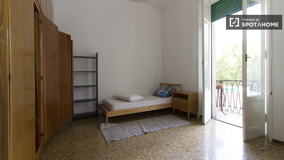 Immagine 7 di Camera condivisa in affitto  in Viale Jenner a Milano