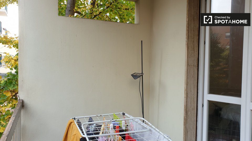 Immagine 13 di Camera condivisa in affitto  in Via Gentilino a Milano