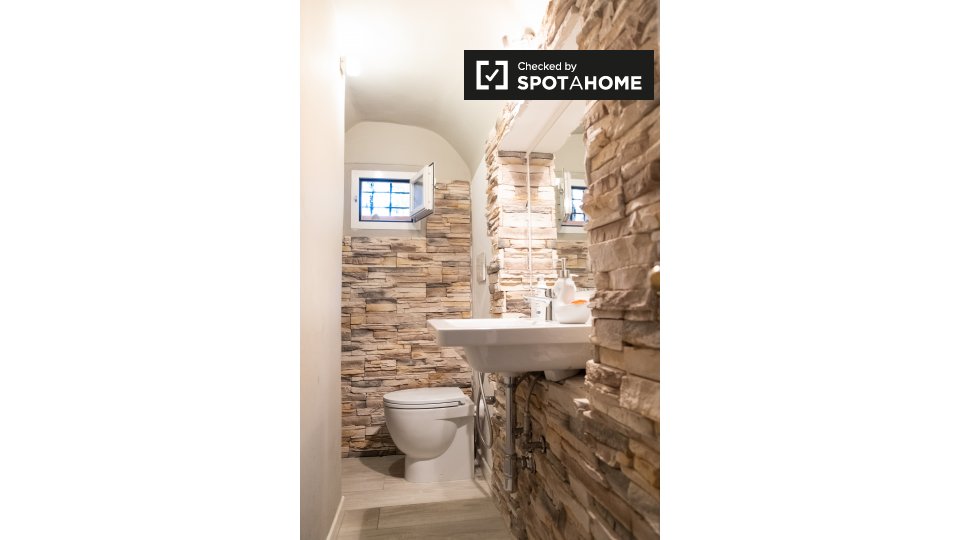 Immagine 9 di Appartamento in affitto  in Via dei Giovi a Roma