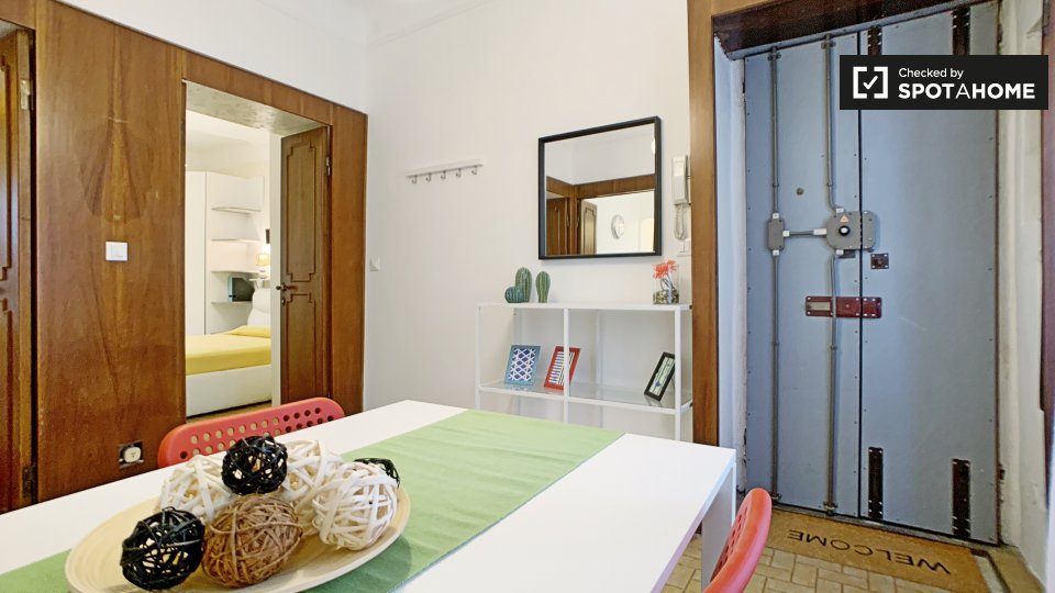 Immagine 5 di Camera condivisa in affitto  in Via Gaudenzio Ferrari, 20123 Milano MI, Italy a Milano