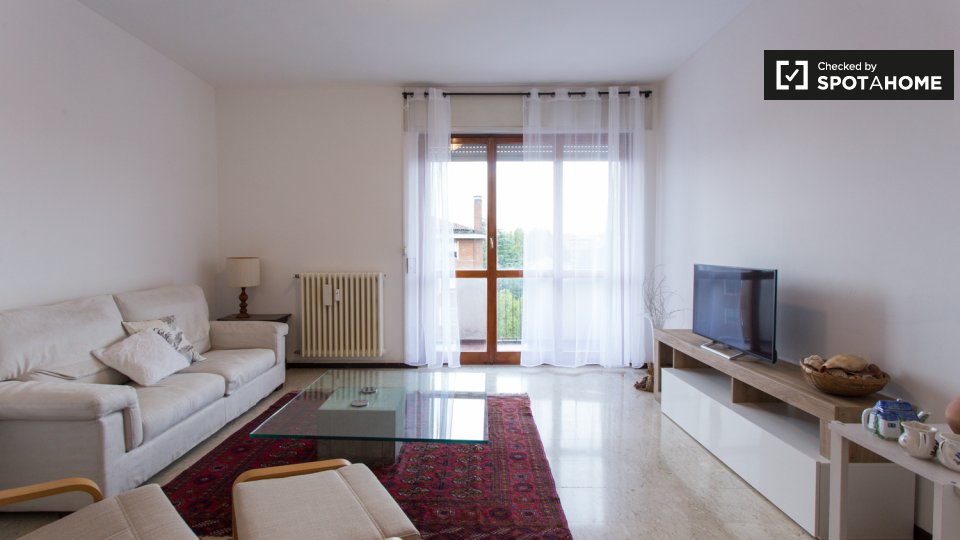 Immagine 1 di Appartamento in affitto  in Via Pusiano a Milano