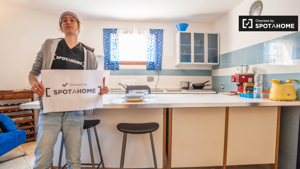 Immagine 2 di Appartamento in affitto  in Via Giolito Dè Ferrari, 00128 Selcetta RM, Italy a Roma