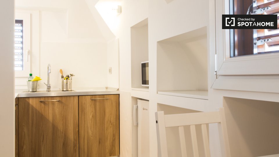 Immagine 7 di Ufficio in affitto  in Viale S. Gimignano, 20146 Milano MI, Italy a Milano